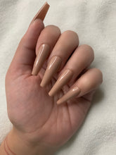 Load image into Gallery viewer, Taupe Dealer